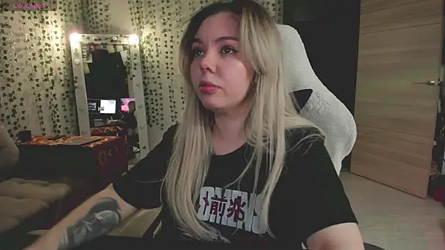 whoa-hoa-hoa-hoa-hoa online show from 03-07-26, 05:29