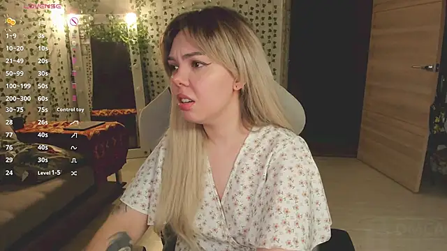 whoa-hoa-hoa-hoa-hoa online show from 03-12-26, 07:51