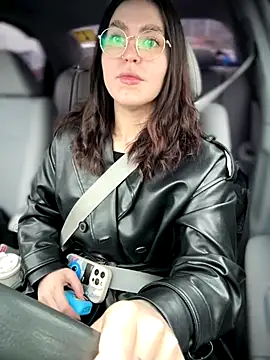 meow girl online show from 11-25-25, 10:04