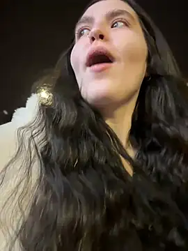 Snapshot of meow_girl chatting on 01-31-25, 05:42 meow girl online show from 01-31-25, 05:42