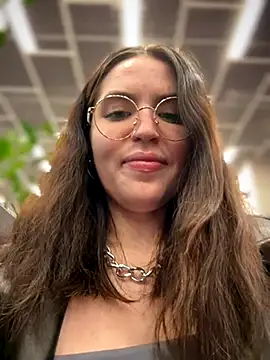 meow girl online show from 11-08-25, 03:15