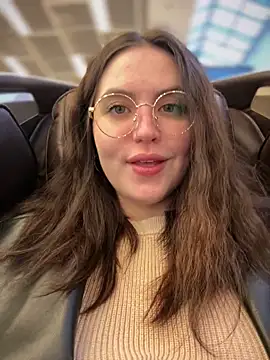 meow girl online show from 10-28-25, 10:58