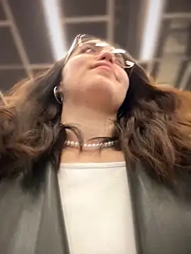 meow girl online show from 12-02-25, 09:22