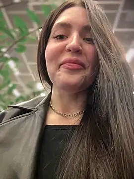 Snapshot of meow_girl chatting on 02-23-25, 10:17 meow girl online show from 02-23-25, 10:17
