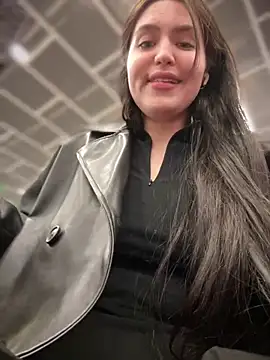 Snapshot of meow_girl chatting on 02-28-25, 11:03 meow girl online show from 02-28-25, 11:03