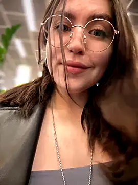 meow girl online show from 12-01-25, 10:05