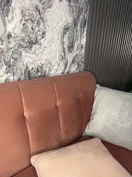 MadisonHunter2024 online show from 01-31-26, 07:12