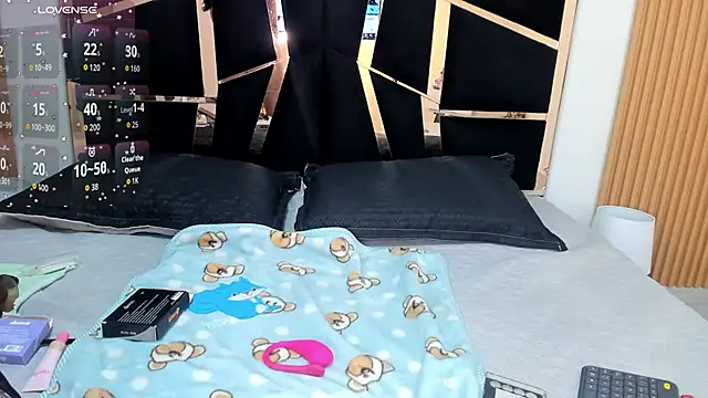 yahaira  online show from 12-03-25, 03:44