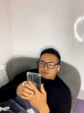 lixiaoshuai8 online show from 11-27-25, 06:25