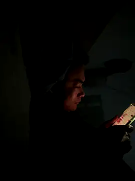 lixiaoshuai8 online show from 12-18-25, 04:00