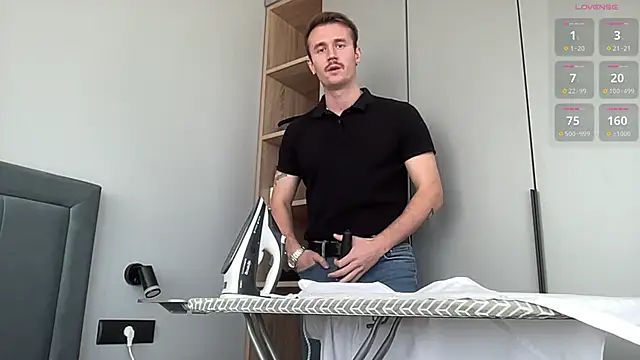 cute mark online show from 09-28-25, 11:17