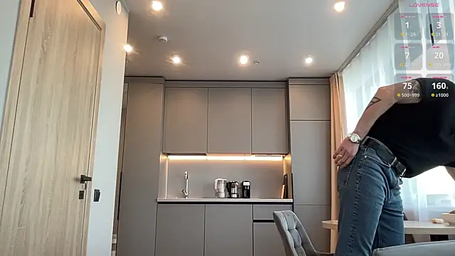 cute mark online show from 10-12-25, 05:53