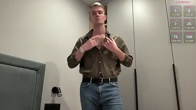 cute mark online show from 10-24-25, 03:22