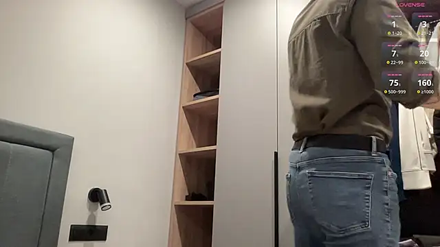 cute mark online show from 09-22-25, 06:47