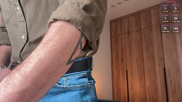 cute mark online show from 04-12-26, 08:39