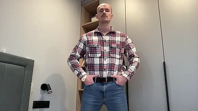 cute mark online show from 12-20-25, 10:07