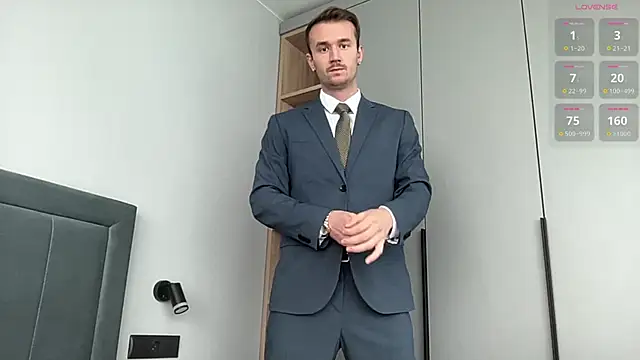 cute mark online show from 09-18-25, 07:44