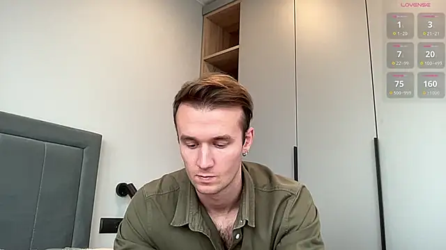 cute mark online show from 10-05-25, 12:18