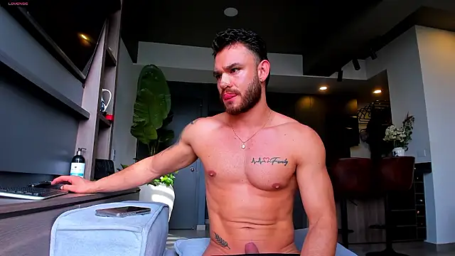 Snapshot of Maximo_Marcelo chatting on 03-01-26, 12:38 Maximo Marcelo online show from 03-01-26, 12:38