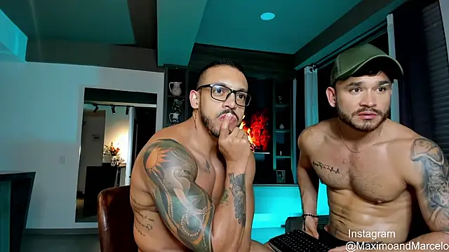 Maximo Marcelo online show from 02-18-25, 02:38