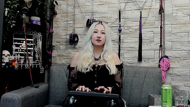 Snapshot of CruelMistress chatting on 05-16-26, 12:42 CruelMistress online show from 05-16-26, 12:42