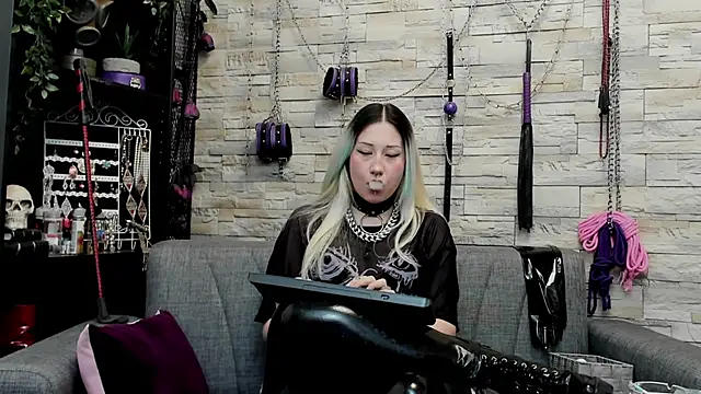 CruelMistress online show from 03-26-26, 01:48