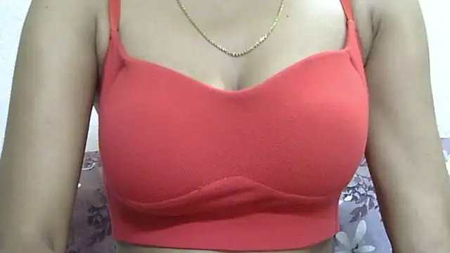 Snapshot of _FluffyHxney_ chatting on 06-21-26, 08:36 FluffyHxney online show from 06-21-26, 08:36