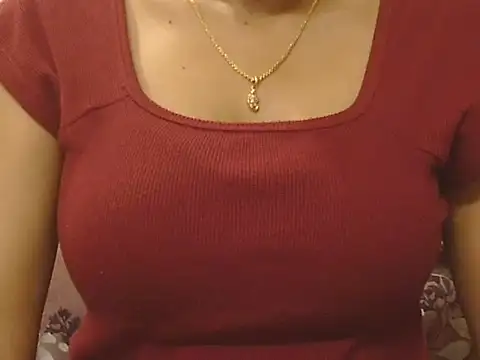  FluffyHxney  online show from 10-05-25, 07:26