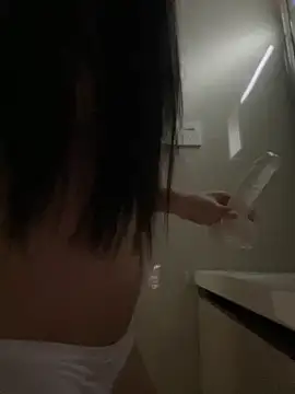 Snapshot of xyebobs chatting on 03-16-25, 02:44 xyebobs online show from 03-16-25, 02:44