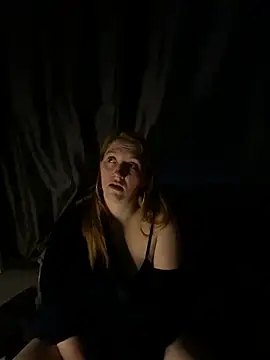 Snapshot of Stoner_BarbieXX chatting on 06-10-26, 08:43 Stoner BarbieXX online show from 06-10-26, 08:43
