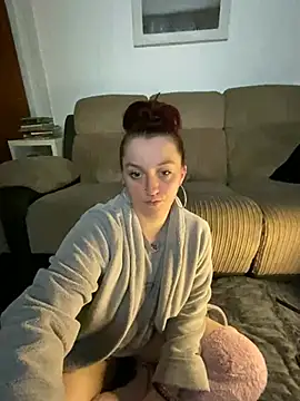 Snapshot of Stoner_BarbieXX chatting on 03-11-25, 10:42 Stoner BarbieXX online show from 03-11-25, 10:42