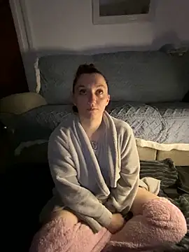 Snapshot of Stoner_BarbieXX chatting on 02-17-25, 10:38 Stoner BarbieXX online show from 02-17-25, 10:38