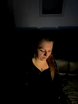 Snapshot of Stoner_BarbieXX chatting on 10-15-25, 09:56 Stoner BarbieXX online show from 10-15-25, 09:56