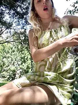 Snapshot of Public_Katrisha chatting on 10-23-25, 03:21 Public Katrisha online show from 10-23-25, 03:21