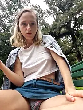 Snapshot of Public_Katrisha chatting on 03-04-25, 04:41 Public Katrisha online show from 03-04-25, 04:41