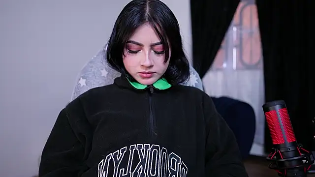 myeimmy 33 online show from 04-30-26, 02:13