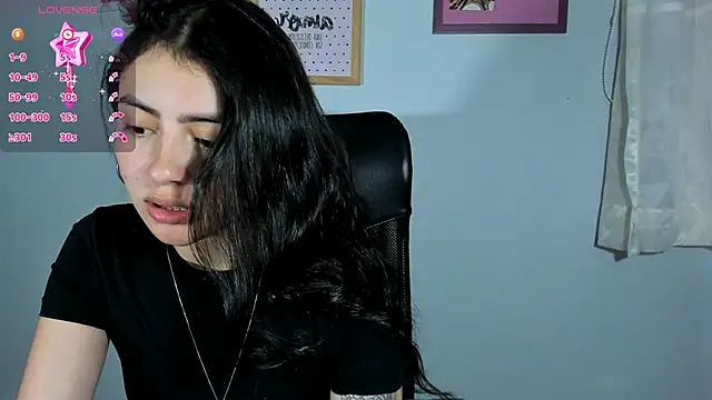 Snapshot of myeimmy_33 chatting on 02-28-25, 09:12 myeimmy 33 online show from 02-28-25, 09:12