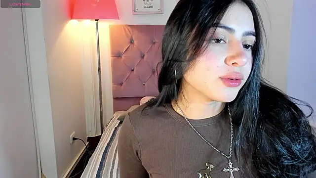 Snapshot of myeimmy_33 chatting on 03-19-25, 06:34 myeimmy 33 online show from 03-19-25, 06:34