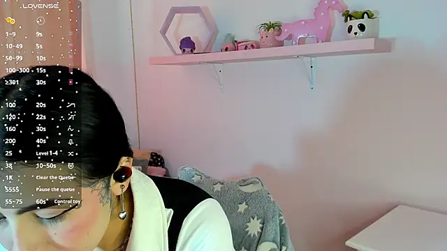 Snapshot of myeimmy_33 chatting on 03-11-25, 05:35 myeimmy 33 online show from 03-11-25, 05:35