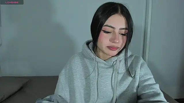 Snapshot of myeimmy_33 chatting on 02-07-25, 04:03 myeimmy 33 online show from 02-07-25, 04:03