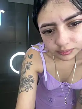 Snapshot of myeimmy_33 chatting on 01-11-25, 12:18 myeimmy 33 online show from 01-11-25, 12:18