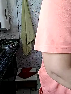 Snapshot of milf-kaira chatting on 01-22-25, 04:23 milf-kaira online show from 01-22-25, 04:23