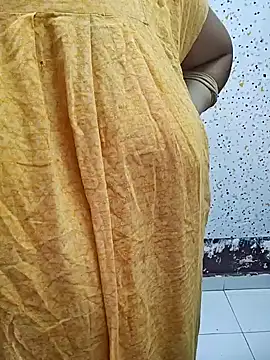 Snapshot of milf-kaira chatting on 01-10-25, 03:07 milf-kaira online show from 01-10-25, 03:07