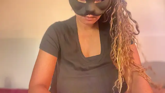 SCARLET-SANTANA online show from 10-25-25, 03:56