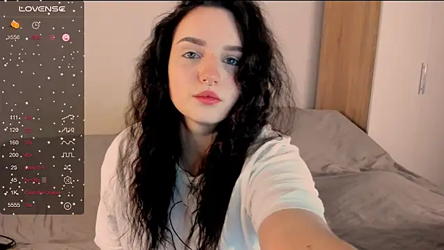 Snapshot of __Latisha__ chatting on 02-18-25, 04:14   Latisha   online show from 02-18-25, 04:14