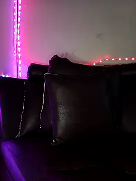 chloewildd  online show from 11-06-25, 09:08