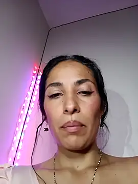 chloewildd  online show from 11-14-25, 03:43