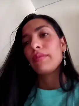 chloewildd  online show from 10-05-25, 09:49