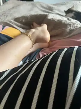 Petite moi online show from 03-08-26, 11:13