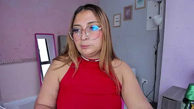 Snapshot of julieta_baron chatting on 10-08-25, 02:07 julieta baron online show from 10-08-25, 02:07